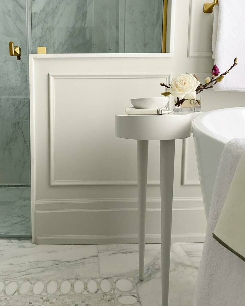 ReginaSturrock's tweet photo. Tranquility is luxury ....
Design by @reginasturrock #reginasturrockdesigninc
.
,
.
#bathroomdesign #beauty #luxury #spa #luxurylifestyle #luxuryhome #beautifulbathrooms #homedesign #homedecor #newbuilddesign #beautifulspaces #wellbeing #sanctuary #desi… https://t.co/SzZKqCWxT0 https://t.co/GAOQodfE02