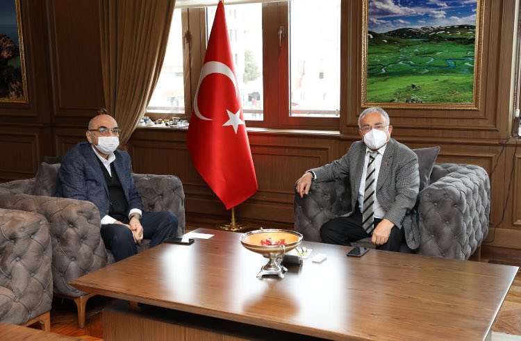 Ordu Büyükşehir Belediye Başkanımız Sayın  <a href="/mhilmiguler/">Dr. Mehmet Hilmi Güler</a> ‘i makamında ziyaret ettik. 
Misafirperverlikleri ve nezaketlerinden dolayı Sayın Başkanımıza teşekkür ediyorum.
<a href="/OrduBBld/">Ordu Büyükşehir Belediyesi</a>