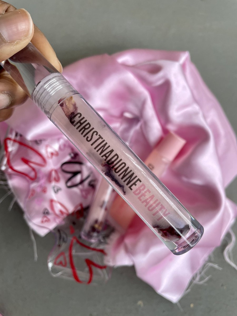 CDBeauty_'s tweet photo. Happy Friday 💕 Our Be Mine Valentine’s Day Collection has launched! 

New gloss shades, body oil, butters, lip oils and more! Inspired by all the love and positivity Valentine’s day brings💕 Head over to our site to get yours! https://t.co/qHsuhphz4t