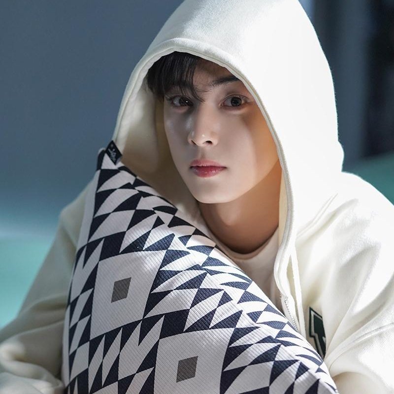 rlscheunwoo's tweet photo. #FotoProfilBaru https://t.co/7yMU2BjDje