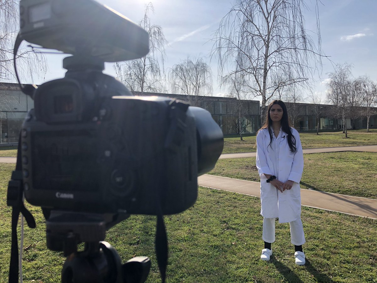 iasgirona's tweet image. La Hannan és infermera júnior de la unitat d’hospitalització infantojuvenil de #salutmental de l’#iasgirona Avui participa en el projecte promocional de l’associació @azaharaong, dedicada al foment de la ciència entre els joves de #Salt 👍#InfermeraIAS 🔝