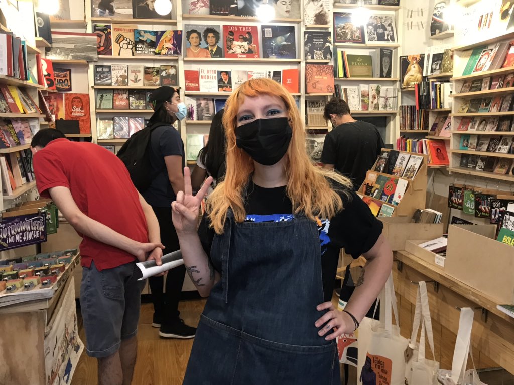 Esta tarde en #tuartistateatiende la <a href="/chiniayarza/">chini ayarza</a>