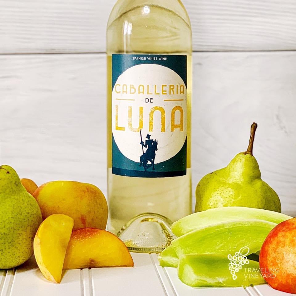 WineKari's tweet photo. It’s National Corn Chip Day! Walking Tacos are perfect! 😆 Luna is the perfect pairing for all things Southwest, TexMex, Mexican 🌶 etc....#nationalcornchipday #sommology #wine #winelovers #winepairing #winetasting #winetime #wineguidelife🍷 #wineoclock https://t.co/GOQ1GnWksG