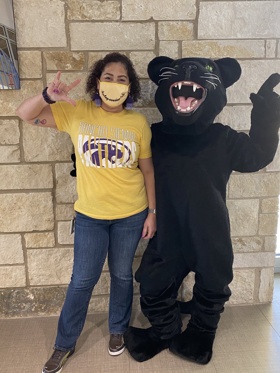 rancho_panthers's tweet photo. Thanks RSE PTO for bringing Prowler to Rancho! Can't stop that Panther Pride!! @lhisdcomms @S_Snell @PtoRancho https://t.co/JK6dBQqjin