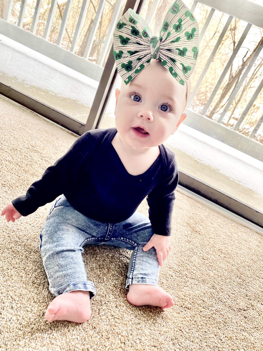 lexibowco's tweet photo. ❤️Look at this cutie in our medium bow❤️

✨DO NOT forget our rep search is still open!! LINK IN THE BIO✨ https://t.co/LtulS6MxAQ