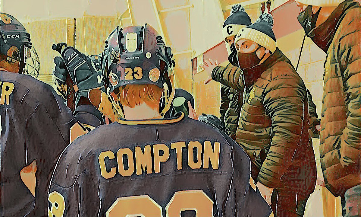 IcehoundsHockey's tweet photo. Blue - welcome back!! Blue v CIK for CIK Senior Night Saturday, Jan 30. Festivities start 4:40pm; puck drop 5:15pm at Fishers Fuel Tank. #HoundsOn3 https://t.co/qL49b4kucb