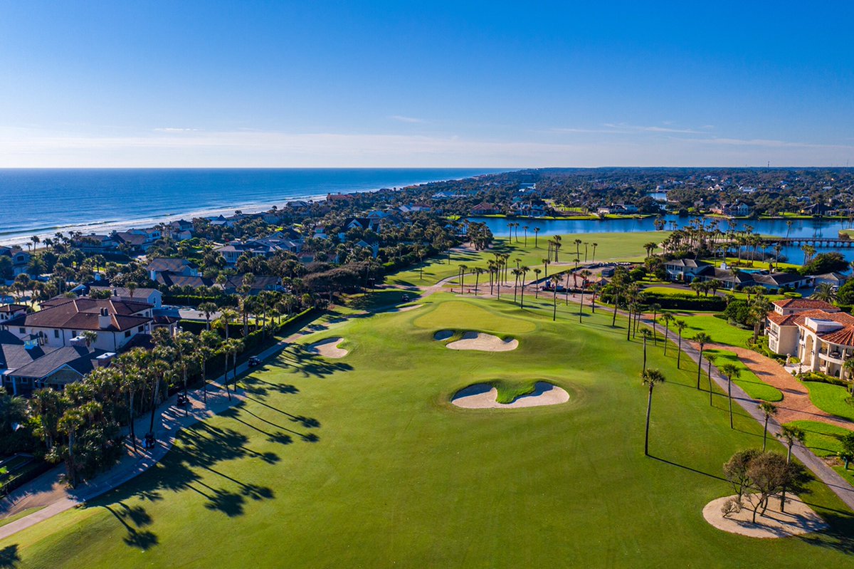 weed_golf's tweet photo. “He used a lot of shell areas to promote a beach feel,” Howard said. "It also gives a great contrast to the greens and the grass, as well as provides water savings." -@TheMorningRead #BWGD
Photo credit: @lclambrecht https://t.co/WFUdCTx6zD