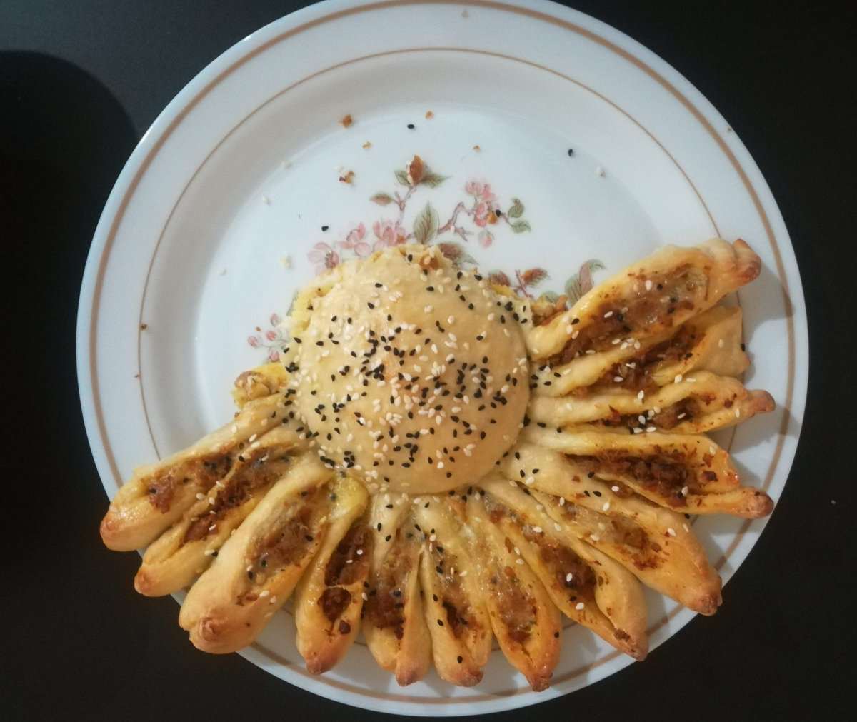 Neena557's tweet image. I made #SunflowerChickenBread and fish shaped #chickenbread