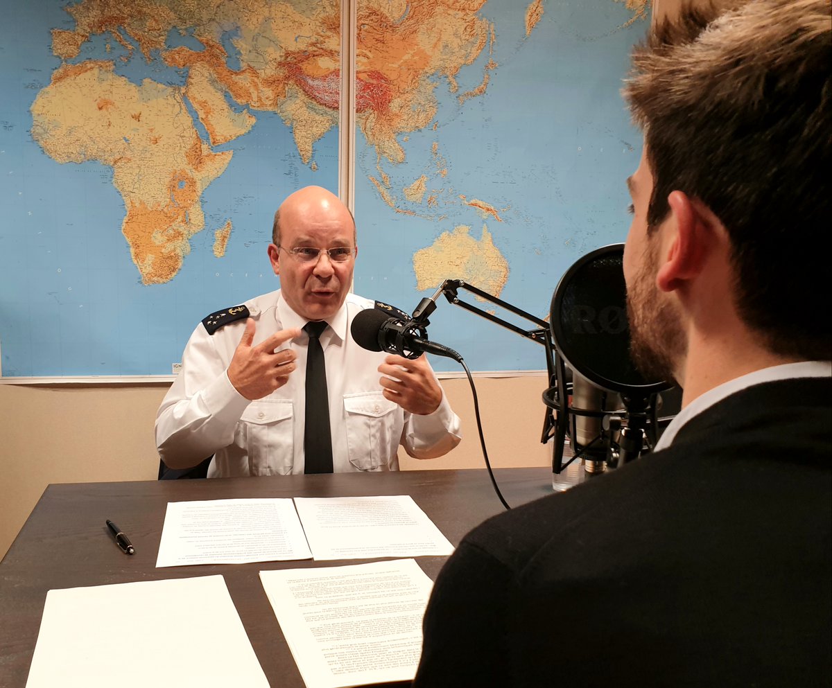 Parmi eux, plusieurs autorités civiles et militaires, dont la ministre, 2 députés, 2 chefs d’état-major (de la marine et de l’armée de terre), le DEMS, le chef de cabinet militaire du PM, ainsi qu'un ancien CEMA et CEMP.