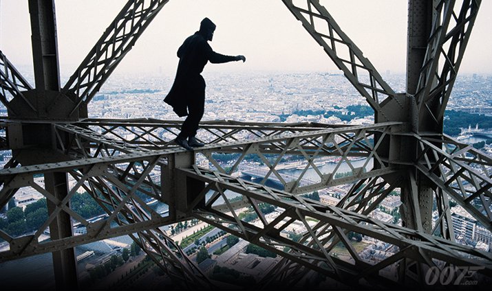 Wherever you stand, Munroe proved her muscle in her last Bond outing performing her own stunts on the Eiffel Tower & Golden Gate Bridge in the Churchill-scripted View to a Kill. Grace Jones is the psychovillain & Michael J Fox her toady sidekick who comes good -& dead- in the end