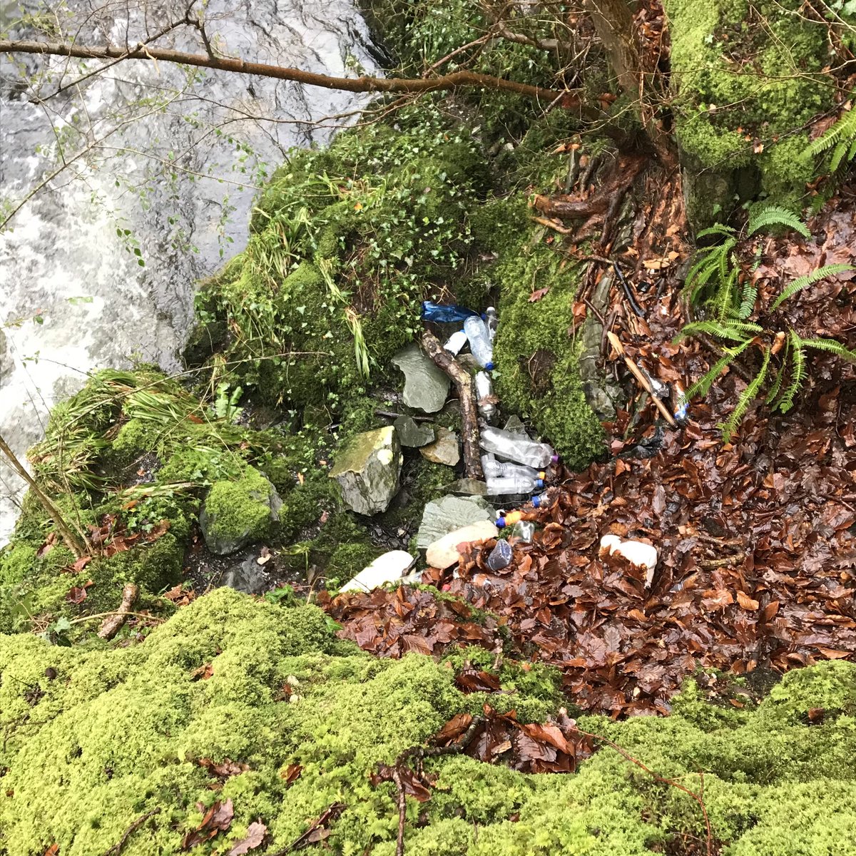 UseSeas's tweet image. A quick clean of the river Ogwen in North Wales. River-cleans are just as important as beach-cleans because they are a direct route to the ocean. What can be collected on the river bank is prevented from spending years circulating the ocean currents.
