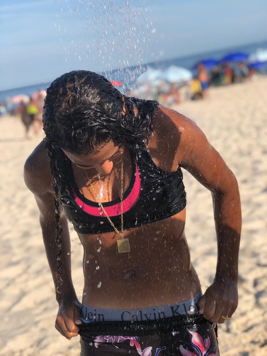 CRsucessada's tweet photo. Mamãe fez trabalho lindo 🥵 https://t.co/EqVVSMco4c