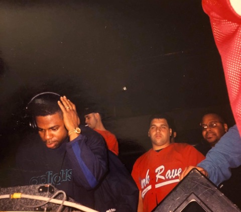 alan_oldham's tweet photo. Frankie Bones, Frank from Park Rave Maddness (promoter), myself and the late, great Jam Master Jay from @OfficialRunDMC on the decks. #Brooklyn Armory, 1995. #oldschool #newyork #rave #flashbackfriday https://t.co/jsJGwDOfAY