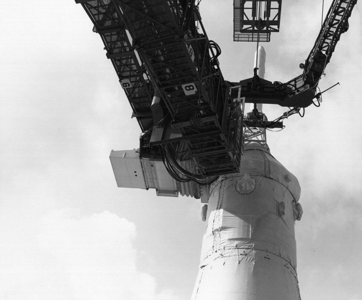 Arm 8.Provides the service module with coolant, power and air con.