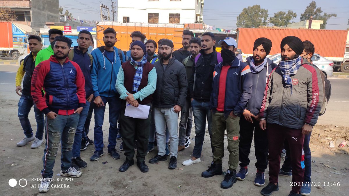 KaranjitsinghK3's tweet photo. आखिर सरकार के 55 हजार से ज्यादा #SSCGD-2018 मेडिकल फिट युवा है तो उनको नियुक्ति क्यों नही दिया जा रहा।जबकी 1 लाख से ज्यादा पद खाली है। सरकार हम 55 हजार से ज्यादा युवा के साथ नाइंसाफी क्यों कर रही है।
#BAN_SSCGD_2021 
@Ranbir_Crpf 
@PMOIndia 
@HMOIndia 
@sscchief https://t.co/cn04dK8gzu