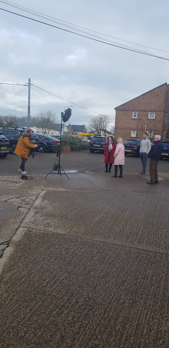 nalaengineers's tweet photo. Ending the Week with a socially distance photoshoot and some website blog training. @LeanneLECC @leedobsonphoto Happy Friday! https://t.co/p2beRfX7BU