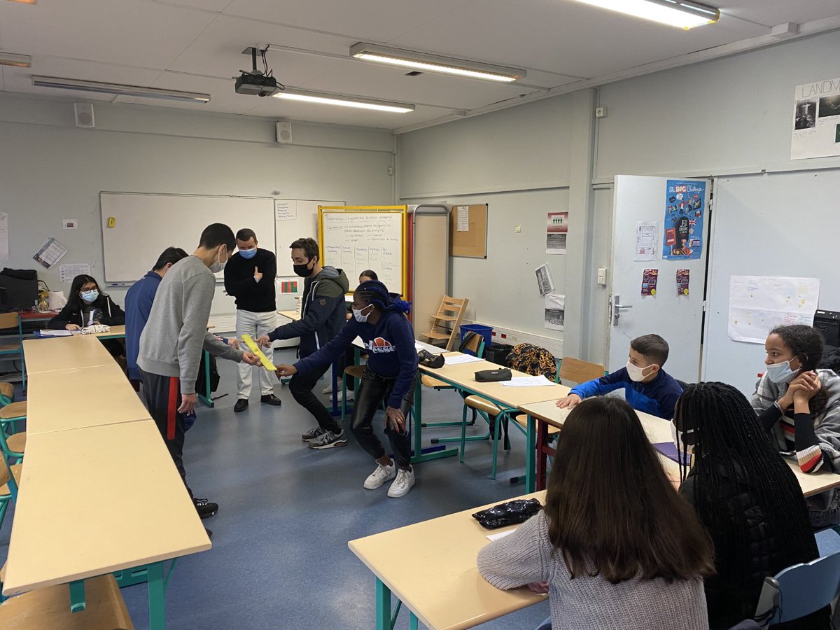 Alliance_edu_uw's tweet photo. 13 élèves du #collègeVauquelin ont profité d’une semaine alternative au stage avec la miniM d’@EPAoccitanie en collaboration avec @Eiffage et @Airbus. Une belle exérience pour les jeunes 😊
#DéfiJeunesse #AlliancepourléducationUnitedWay https://t.co/Qv6HxxxnzT