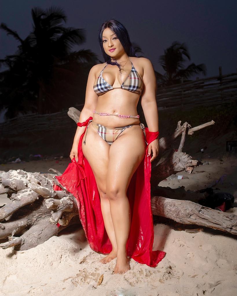 officiallrosie's tweet photo. My scars: they say my journey, they say where I'm coming from and not where I am going to, when I look at my scars it clearly tells me what decisions I took in other to overcome and be strong, resilient and focus. I am a DAUGHTER, a SISTER, a FRIEND, a MOTHER, a WOMAN, a FEMALE, https://t.co/X5FDvJRrQc