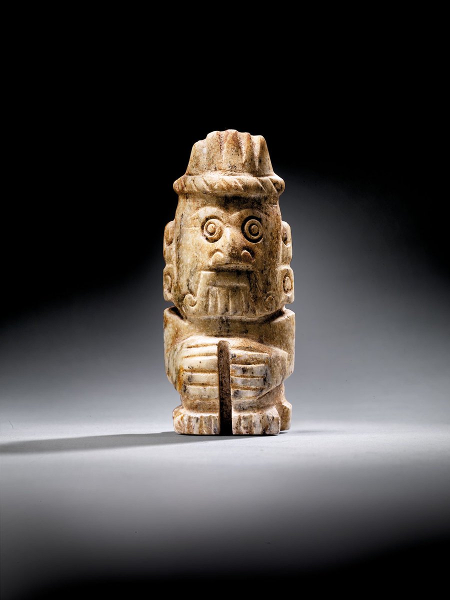 Recién me entero que Christie's esta organizando una nueva subasta de arte precolonial americano en París para el 9 de febrero. Una vez más, piezas arqueológicas de México, Chile y Ecuador de procedencia incierta se están vendiendo al mejor postor.  1/