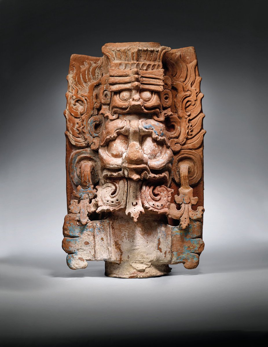 Al menos en el caso mexicano mexicano, estas piezas son parte del patrimonio nacional, independientemente de que hayan sido sustraídas del país antes de 1970. 3/