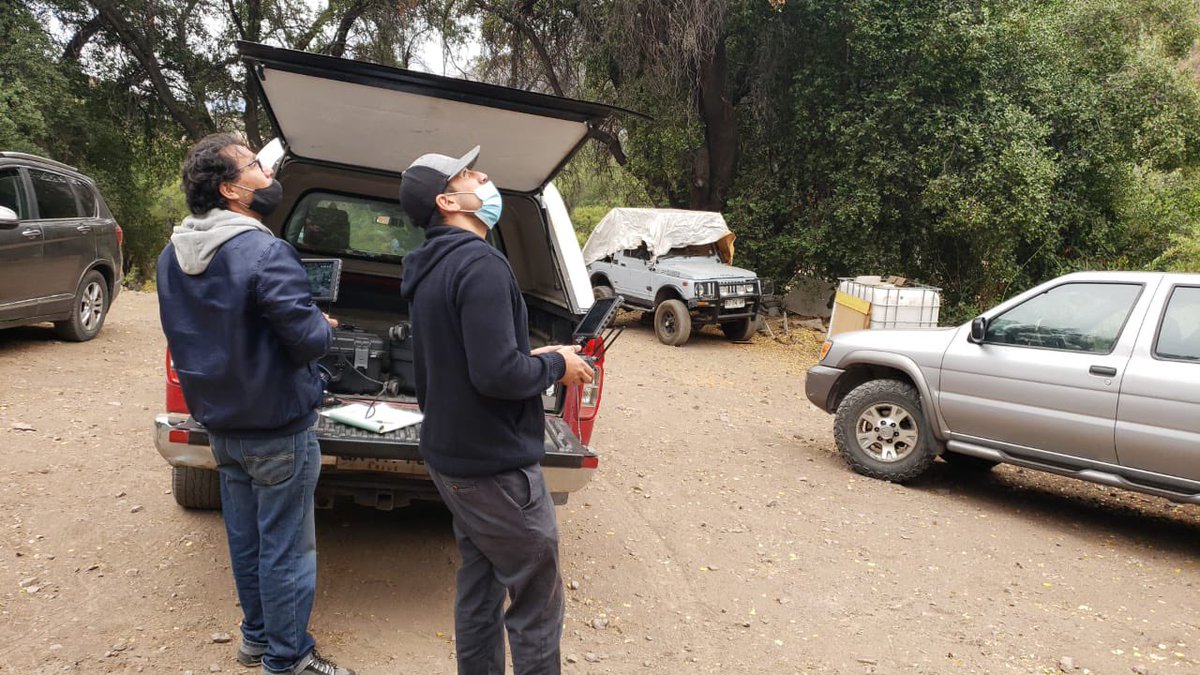 MuniSJdeMaipo's tweet image. AHORA|| Comienza sobre vuelos con drones por esteros de la comuna para verificar presencia de campistas que increíblemente y a pesar de todos los llamados persisten en quedarse en esos lugares riesgosos. @alcaldepezoa solicita el desalojo con fuerza pública a los BNUP