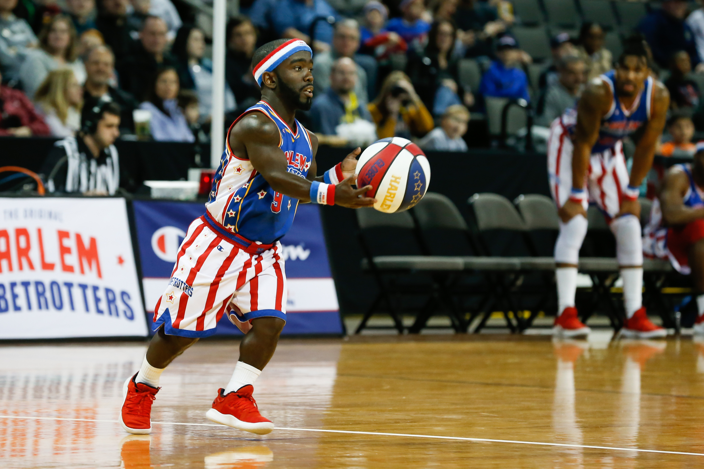 Hot Shot (@manilove102) with the backflip & 4-pointer 🏀🔥 # HarlemGlobetrotters #TrickShotTuesday 🎶: @andymineo