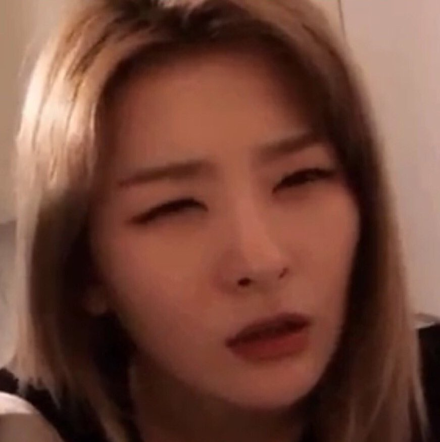 seulgi's poor eyesight: a saga