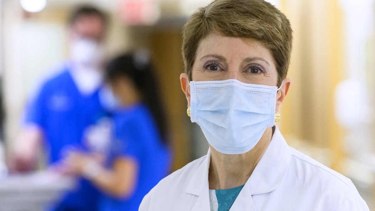MSKCancerCenter's tweet photo. RT and join us as we celebrate Women Physicians Day, honoring MSK's outstanding female doctors who deliver world-class cancer care to our patients. #NWPD @AMWADoctors 

#ILookLikeASurgeon #ILookLikeADoctor #WomenInSTEM https://t.co/gZqJ364HZQ