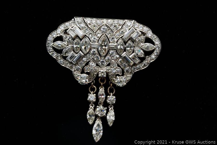 GWSAUCTIONS's tweet photo. Rare & unique #Brooches! These #oneofakind pieces are avail this weekend only, Sat. Jan 30. #Auction link in bio!
#AuctionHouse #OnlineAuctions #BroochAddict #Gold #BroochesofInstagram #BroochLover #Vintage #Luxe #GWSAuctions #KruseGWSAuctions #PlatinumJewelry #DiamondJewelry https://t.co/mq2MZGIXMU