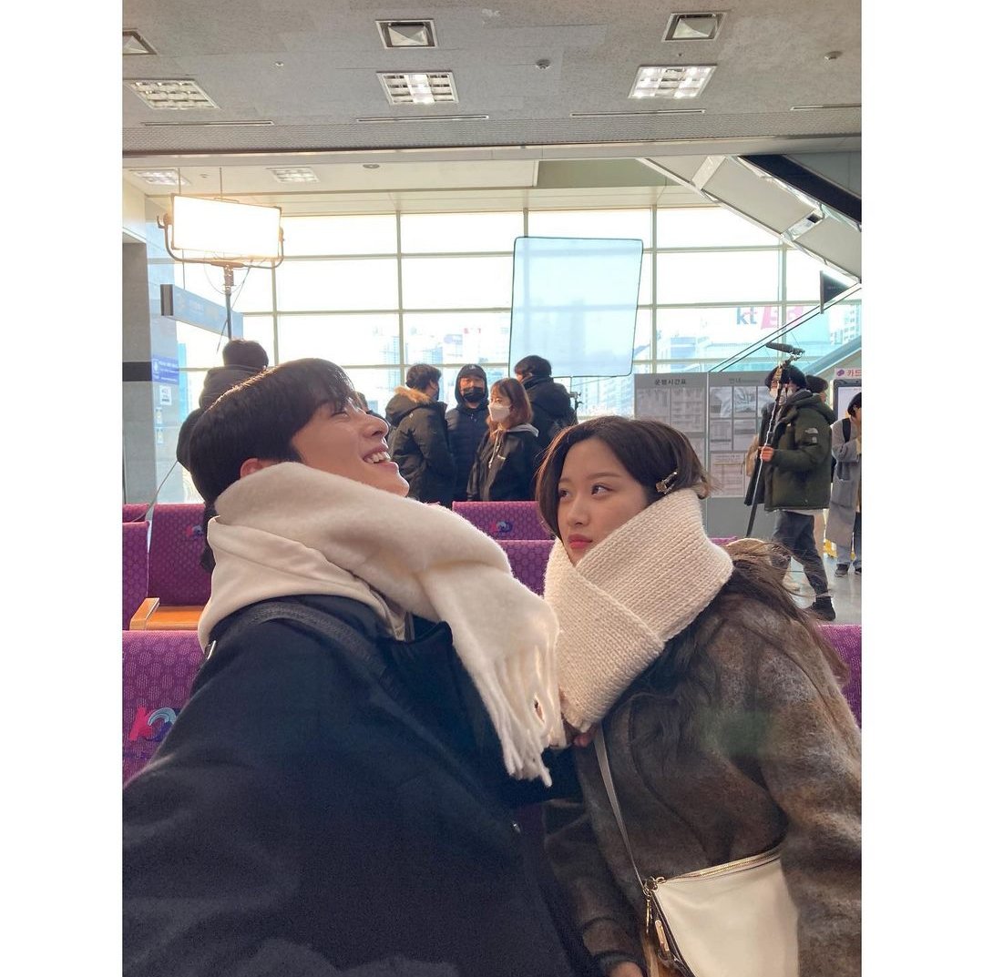 bestar_light's tweet photo. I'm so in love with these photos 😍 and I'm in the mood for loving #LEESUHO and #LIMJUKYUNG 🥺 https://t.co/YJnJXe72Ss