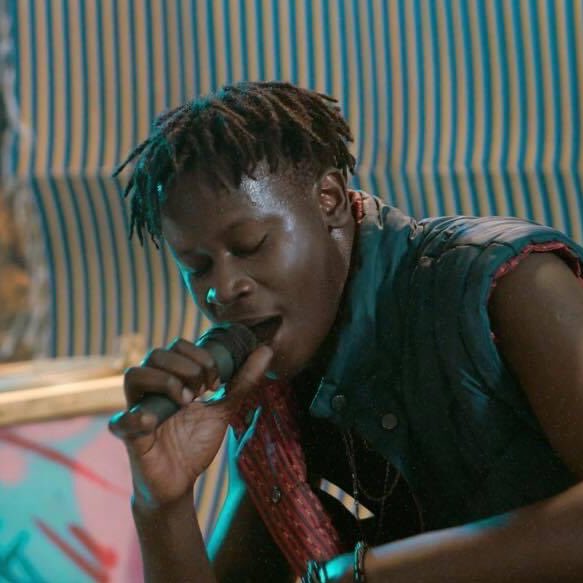 PanafRap's tweet photo. Joyeux anniversaire @ashsthebest 🎉
Quel est ton morceau favori sur #MillionsFlows ? https://t.co/hNjwZmOj1g