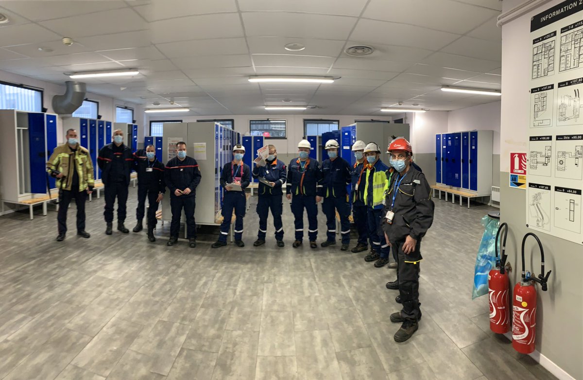 frenneauxp's tweet photo. Très bon exercice incendie entre l’équipe d’intervention interne et les secours externes du SDIS08 ( GOP) sur CHOOZ A ( centrale en démantèlement). Félicitations aux participants. @EDFChooz ; @sdis08 https://t.co/iRfLabnvpA