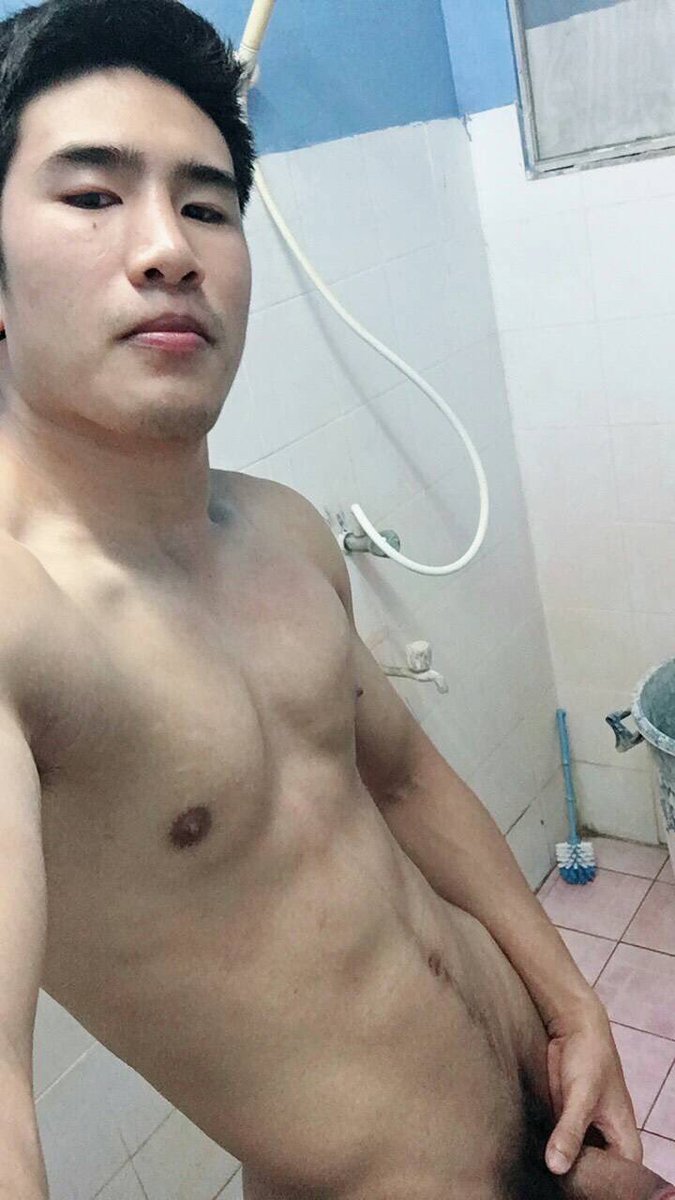 คนหล่อขอโชว์ tweet media