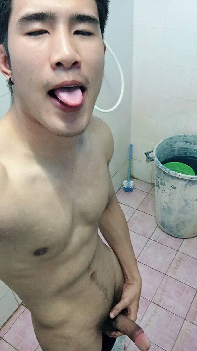 คนหล่อขอโชว์ tweet media