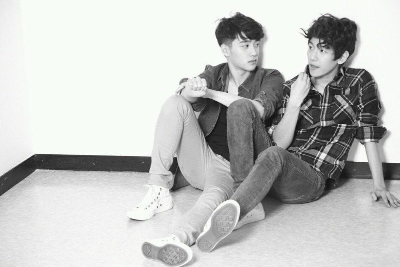 ดีใจที่ได้มารู้จักทั้งคู่ ทั้งคนที่พาเราเข้าด้อมอย่างพี่แพค หรือคนที่ยังเป็นเหตุผลที่เราอยู่ตรงนี้อย่างคยองซู ขอบคุณที่อยู่ด้วยกันมาตั้ง 9 ปีแล้ว  ก็จะอยู่ด้วยกันแบบนี้ไปนานๆเลยแหละ รักมากๆ รอฟังคุณทั้งคู่ร้องเพลงคู่กันอีกนะ! 🐶🐧🍑✨

#9yearswithbaekhyun
#9yearswithkyungsoo