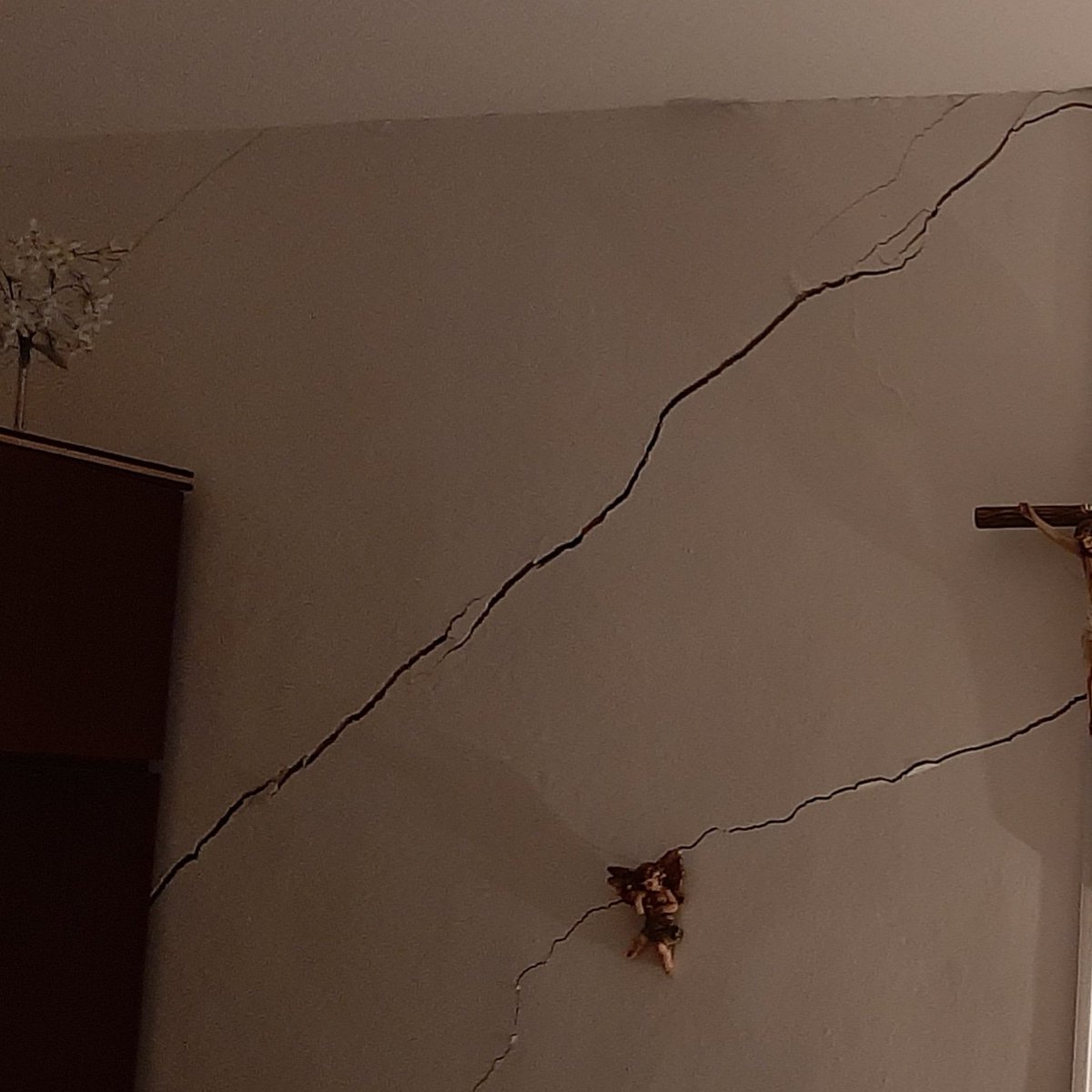 KerakollMiguelC's tweet photo. REPARACION DE GRIETAS
Ver tabla 17
https://t.co/7Ur2Do2BSX
#terremotoGranada #terremoto #Granada #sismo #arquitecto #arquitectotecnico #aparejador #grieta #fisura #patrimonio #alhambra #Geocalce #Atarfe #Albolote #CullarVega #kerakoll #SantaFe https://t.co/BgR4iye8tJ