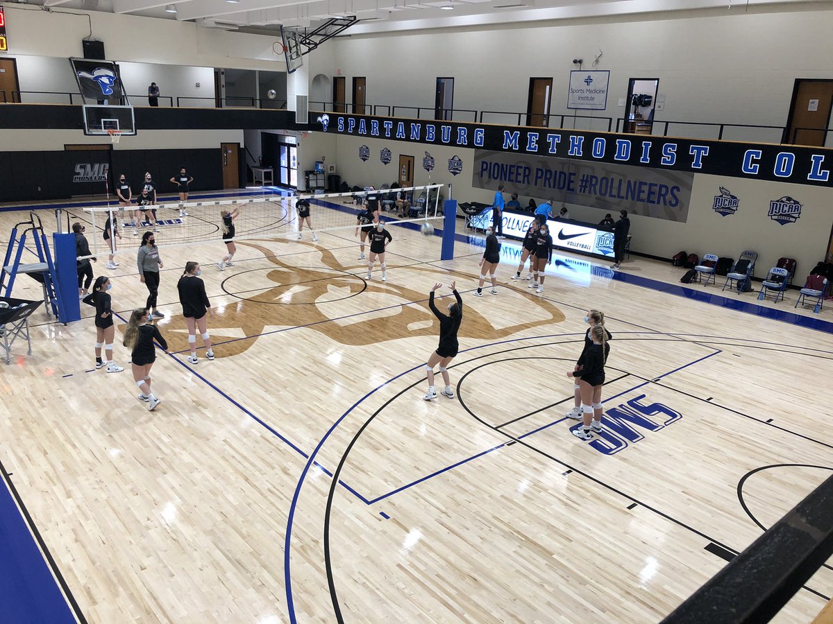 @flyers_vball takes on Bryant Stratton in @Region10Sports action at 11am! Tune in facebook.com/gosmcpioneers/ to watch. @SandhillsCC #FlyersRISE