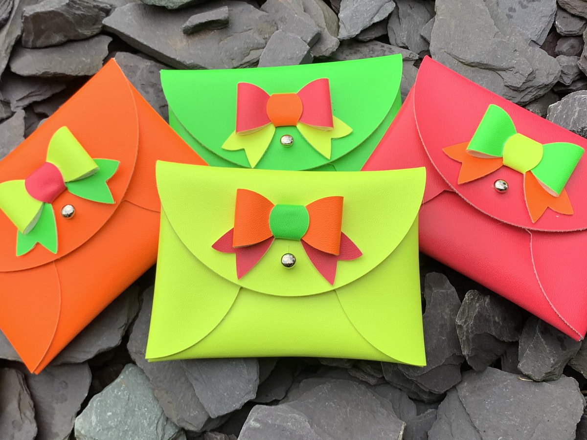 Hannah’s Bows and Clothes tweet media