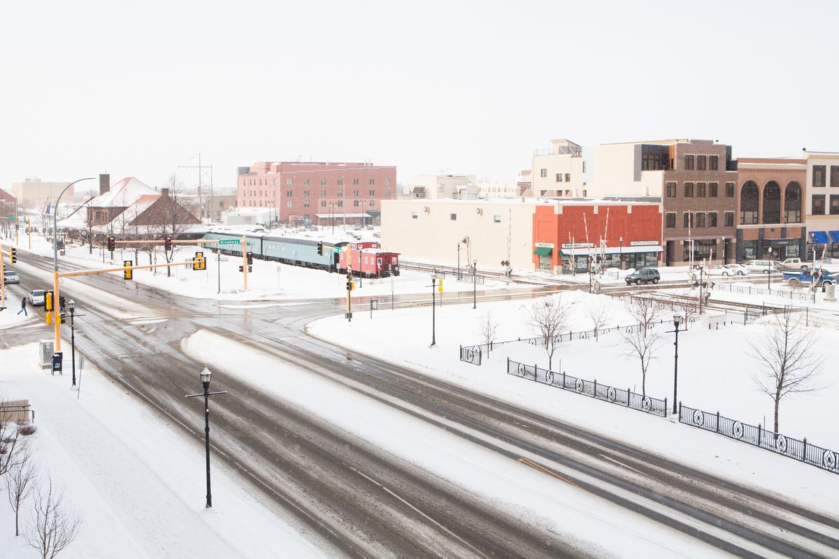 AllTruckJobsUSA's tweet photo. When it comes to snow, some people either love it 👍 or hate it 👎 . . . How do you feel about it? Do you drive through states with harsh winter weather?
#winterdriving #StaySafe https://t.co/aYDAJMZIRm