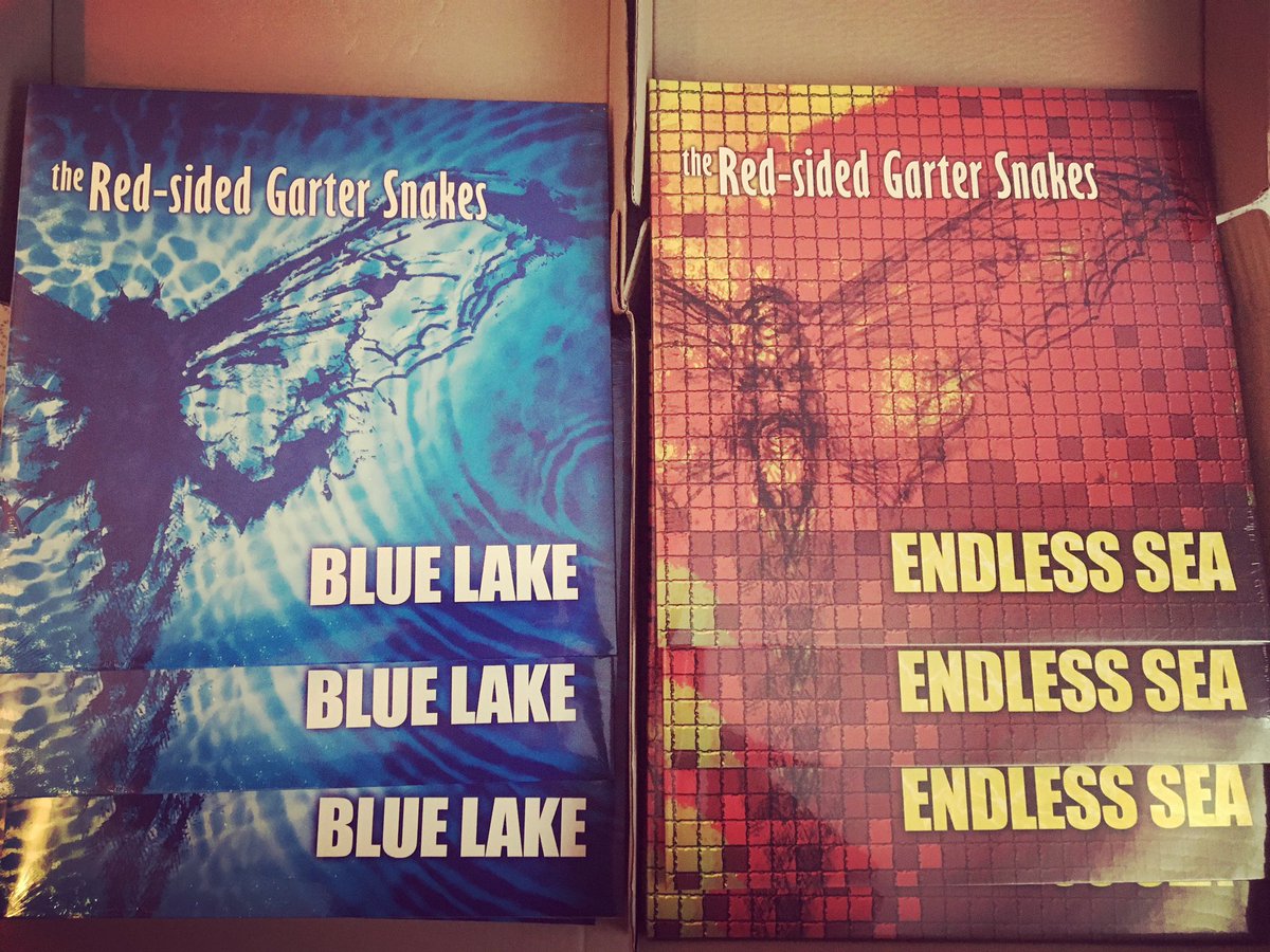 bauermusic_'s tweet photo. The Red Sided Garter Snakes repress vinyls are looking lovely! The 2 albums will be going up on the @bauerbandofficial bandcamp (side project section) very soon! #RedSidedGarterSnakes #TheChameleons #JohnLever #DaveFielding #Bauer @RSGSfanclub @MikeyGuitar_ @gregbauersinger https://t.co/fwHH4fcOlk