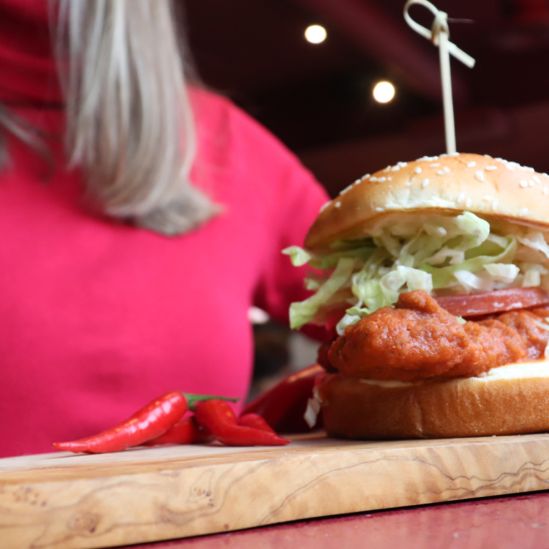 Craving something spicy? Our Red Hot Crispy Buffalo sandwich is sure to hit all the right notes 😉

#fatburgercanada #burgerlove #sandwich #spicy #spicysandwich