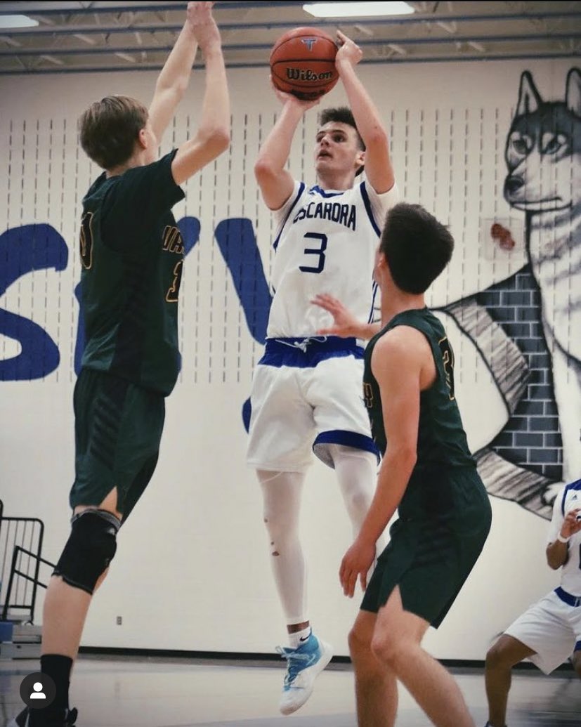 joecavan's tweet photo. Jack, 

Thank you. For everything you’ve given to our program the last 4 years. For making me a better coach. For being a tremendous leader &amp; showing day in/day out what it takes to be successful (on &amp; off the court). This is only the beginning.. #SeniorNight

Love, 
Coach Cavan https://t.co/u9GVLer2K1
