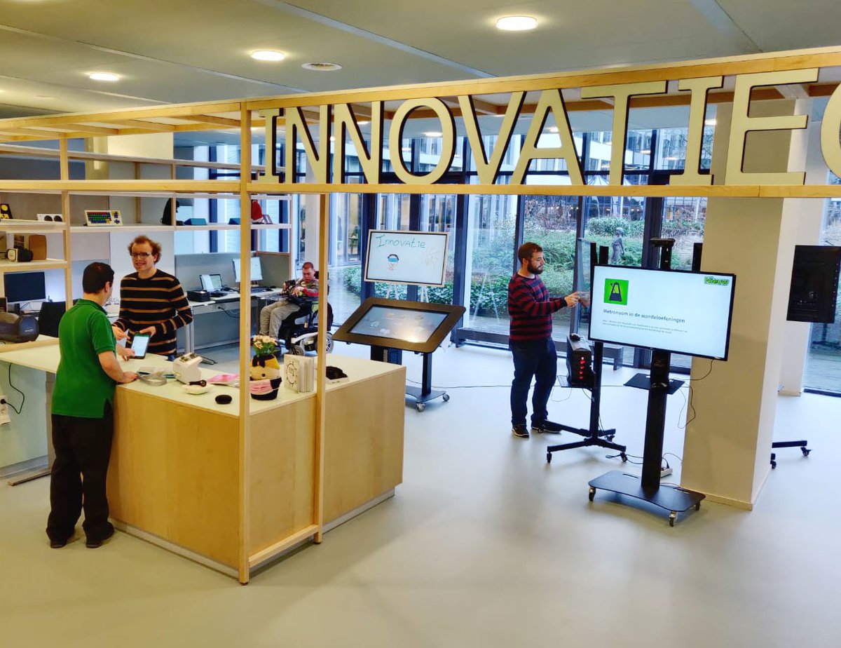 Cliënten hebben de hoofdrol in het nieuwe Innovatiecentrum van Middin. Lees meer: middin.nl/innovatiecentr…. Op deze leerwerkplek helpen zij collega’s, cliënten en verwanten met technische vragen, de uitleen van domotica en het testen van nieuwe producten. #innovatie #leerwerkplek