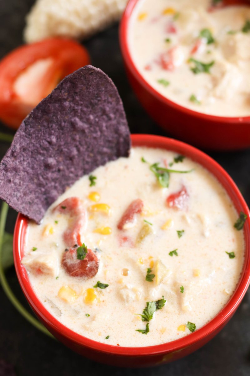 SixSistersStuff's tweet image. This White Cheddar Corn Chowder is hearty and filling. With a tex-mex like blend of green chiles, fire-roasted tomatoes, creamed corn and tortilla chips this soup will warm you up on the even the coldest days. ow.ly/cOjw50y0ghP #sixsistersstuff #whitecheddar #cornchowder