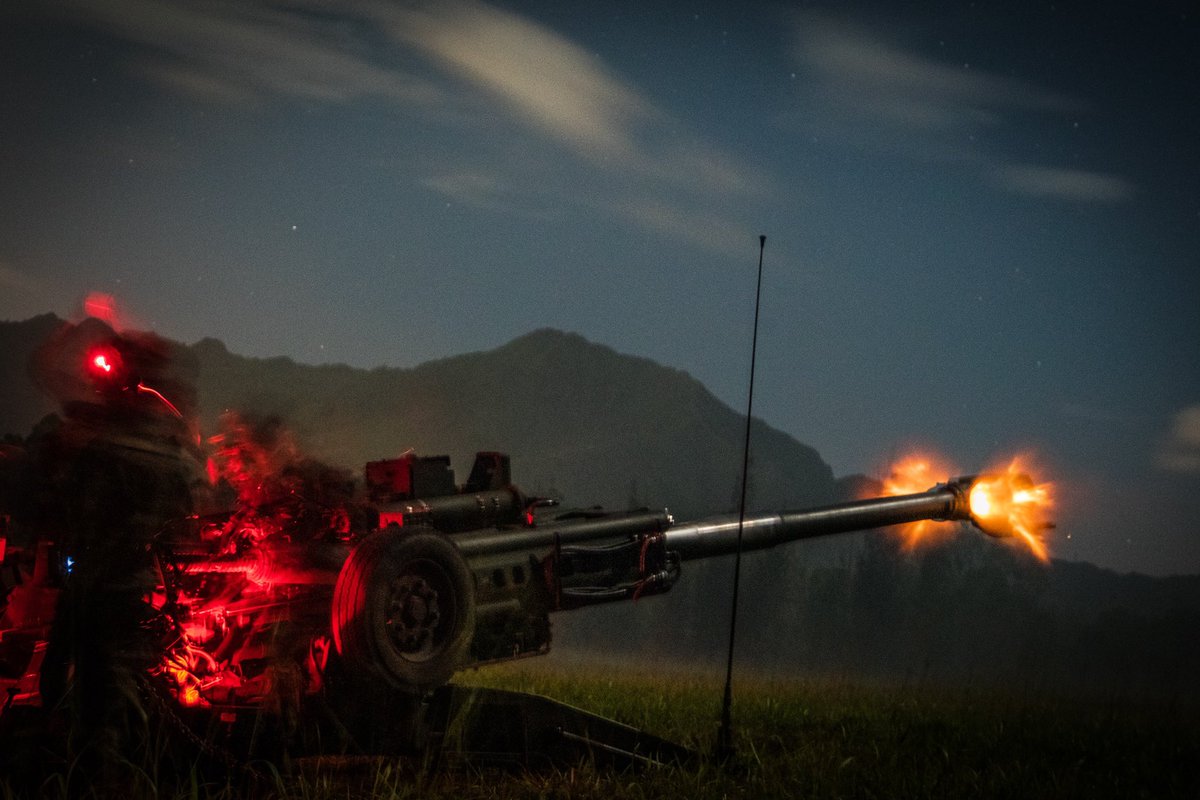 3_7_FA's tweet photo. Fires Friday and Operation Steel Crucible is coming to a close. In a span of two weeks, the batteries conducted operations on three islands (Hawai’i, Kauai and Oahu) while working with Marines, Engineers and Army/Marine/Air Force aviation.  @25thID @25thDivarty @25thCAB https://t.co/hltnMCOAK1