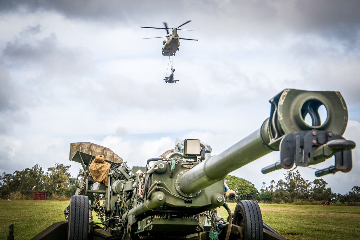 3_7_FA's tweet photo. Fires Friday and Operation Steel Crucible is coming to a close. In a span of two weeks, the batteries conducted operations on three islands (Hawai’i, Kauai and Oahu) while working with Marines, Engineers and Army/Marine/Air Force aviation.  @25thID @25thDivarty @25thCAB https://t.co/hltnMCOAK1
