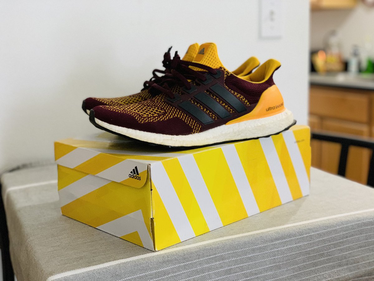 BigGuysNeedHugs's tweet photo. Shoot me an offer. I want them gone.
ASU 1.0 size 14 with box
Wood Wood 1.0 size W15 M13.5
Both of these are very rare. Maybe your last chance at good condition pairs. https://t.co/DEZDMB4uXv