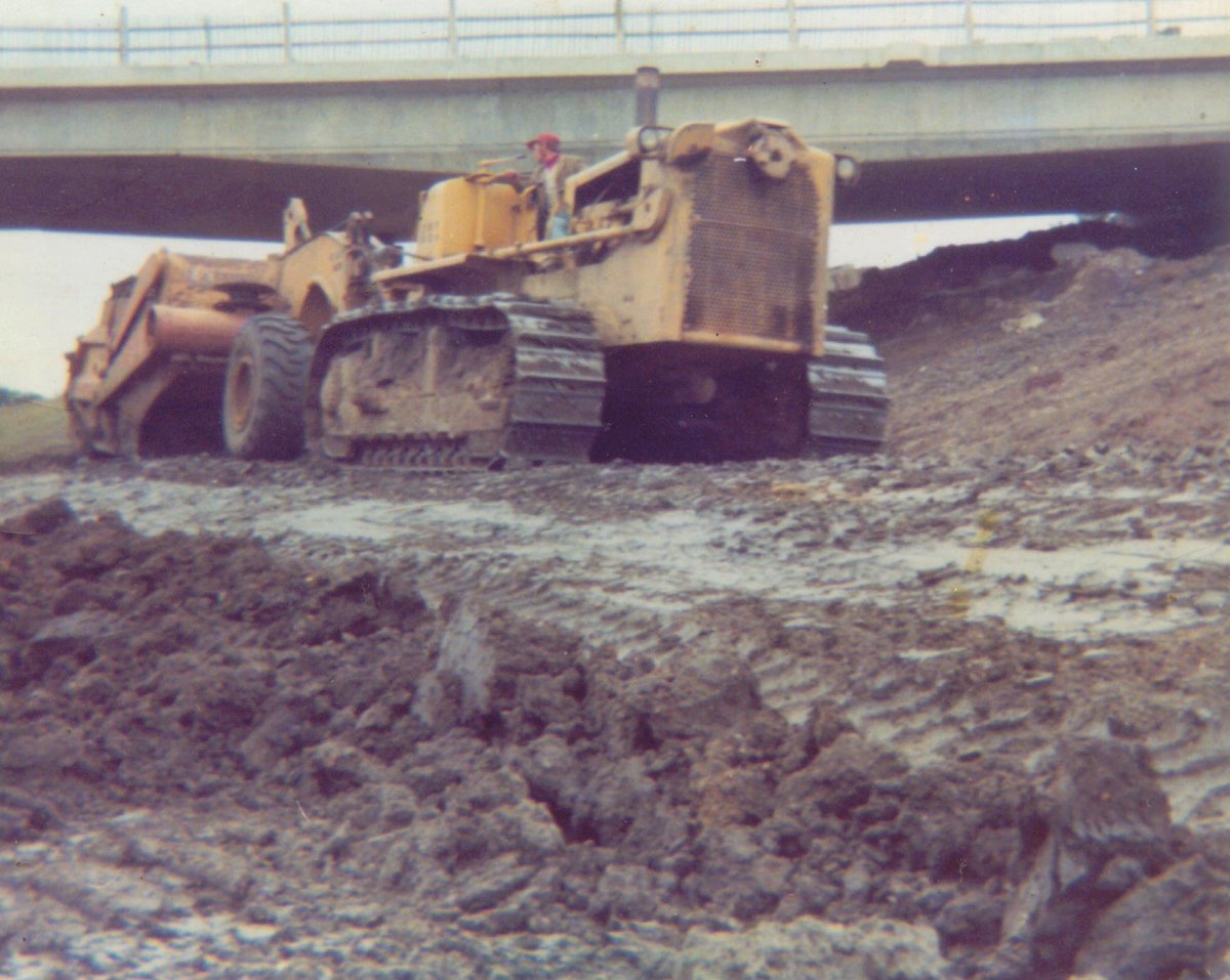 DiggerManBlog's tweet photo. #flashbackfriday Memories of when as a youngster I used to go to work with my late father Jim Drew during construction of the M27 south coast motorway. He was on hire there on a @JCBmachines 3CII for 3 years working 7 days a week and I never missed a weekend! https://t.co/UxvQieUAiU