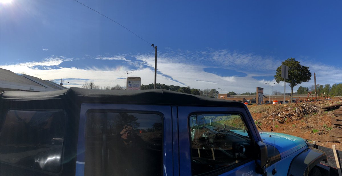 StephanieAbrams's tweet image. What LUCK!!!  4 big hole-punch clouds (maybe 6 with 2 little ones) AND a rainbow!!! Are you kidding me? #LuckyDay