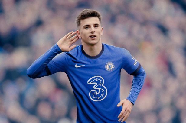 DribblingDribbles Attempted | Dribble successMount - 2.41 | 61% Valverde - 1.65 | 51.4% Mount makes more dribbles and more of his dribbles are successful